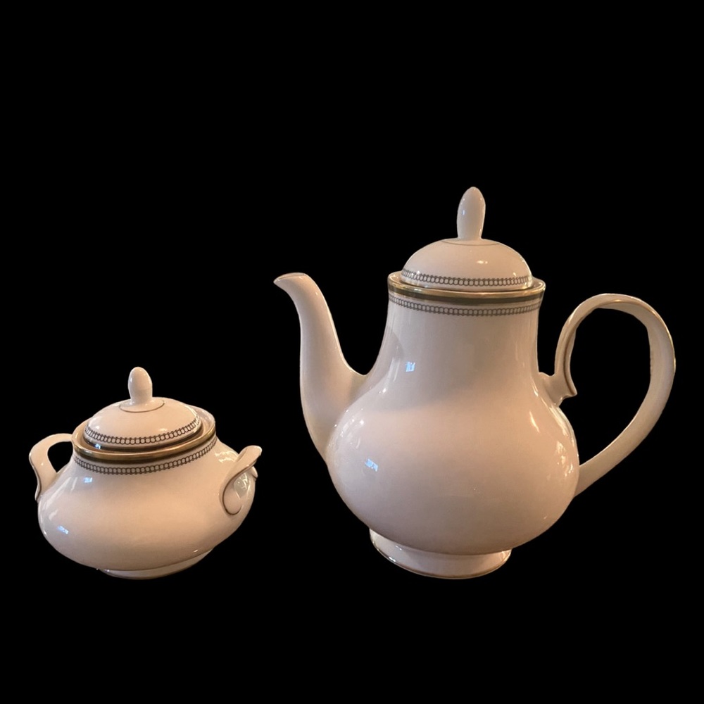 Royal Doulton Pavanne Collection Coffee Pot and Sugar Bowl